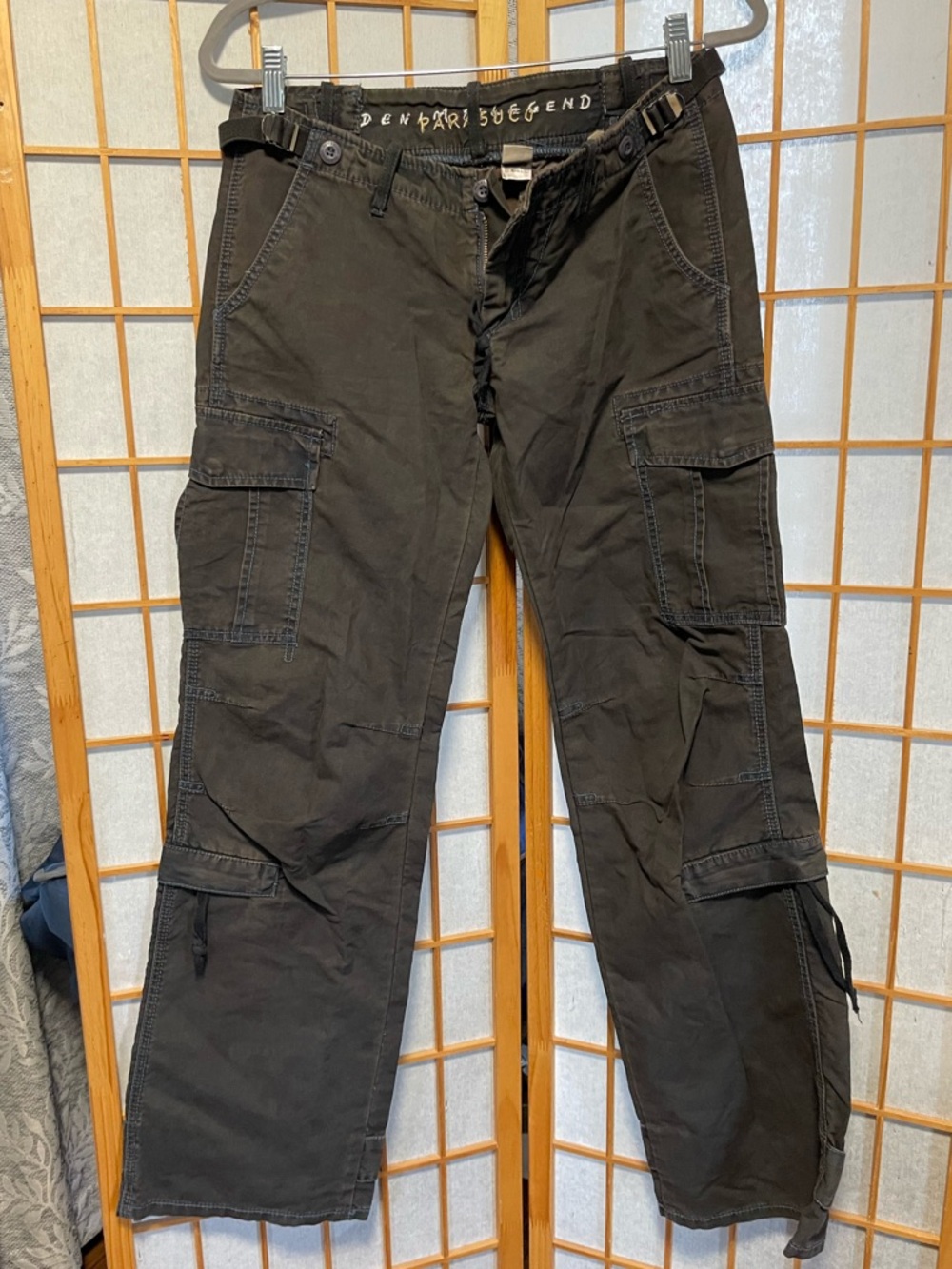 Parasuco Women's
Camo Cargo Pants